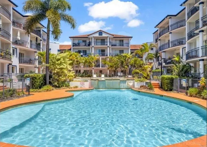Broadwater Villa Southport